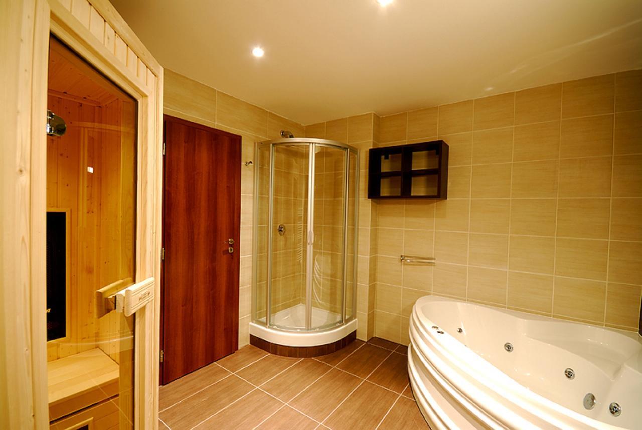 Ski & Sun Wellness Apartments ลิฟตอฟสกีมิคูลาช ภายนอก รูปภาพ